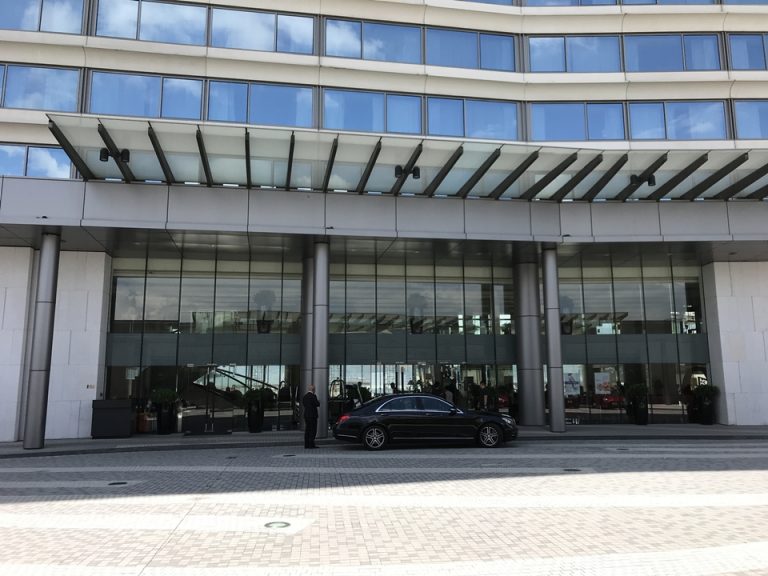 エントランス外8