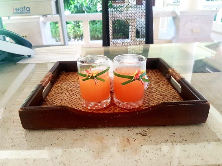 ウェルカムドリンクとお手拭き