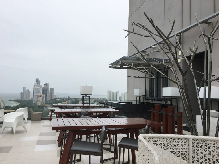 ルーフトップバー