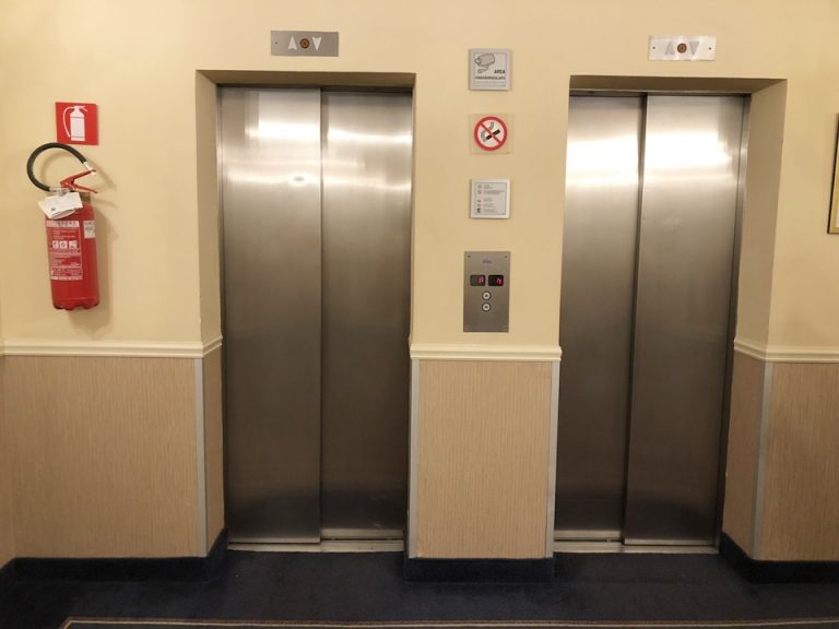 エレベーターホール客室階