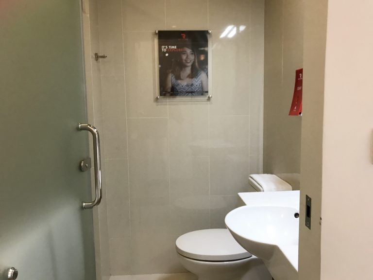 トイレと洗面台5