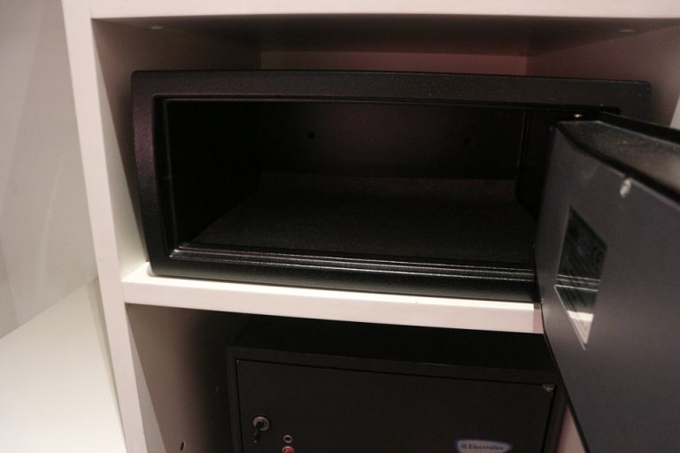 セーフティボックス 開けた状態