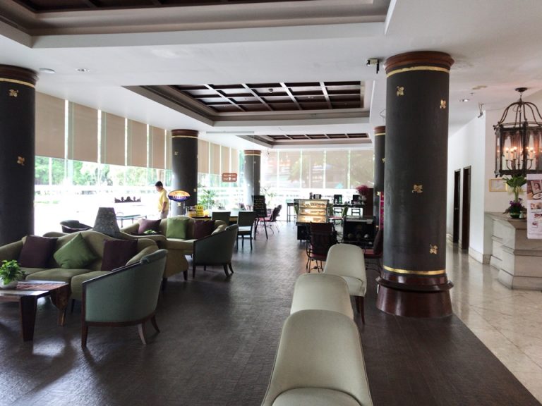 カフェラウンジ2