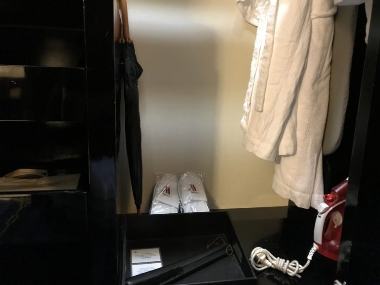 クローゼット内6