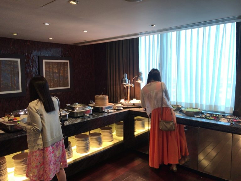 エギゼクティブランジ ディナービュッフェ2