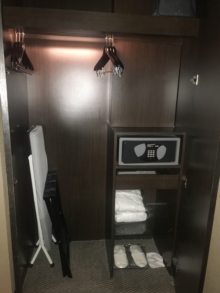 クローゼット内部