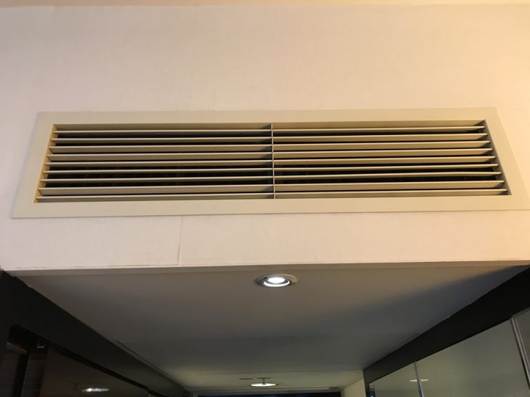 エアコン吹き出し口1