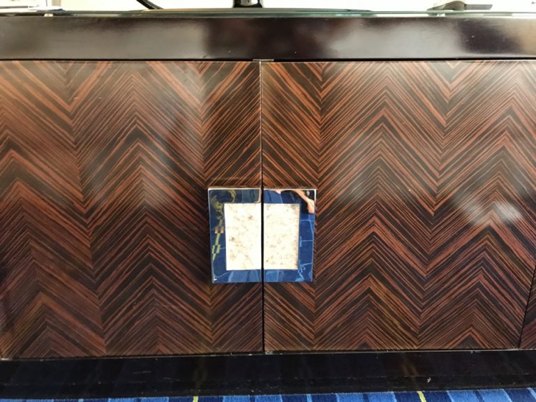 冷蔵庫 閉じた状態 さらに扉を閉めた状態2