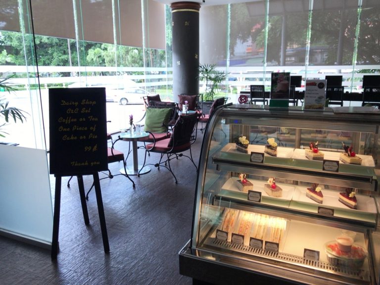 カフェのケーキ3