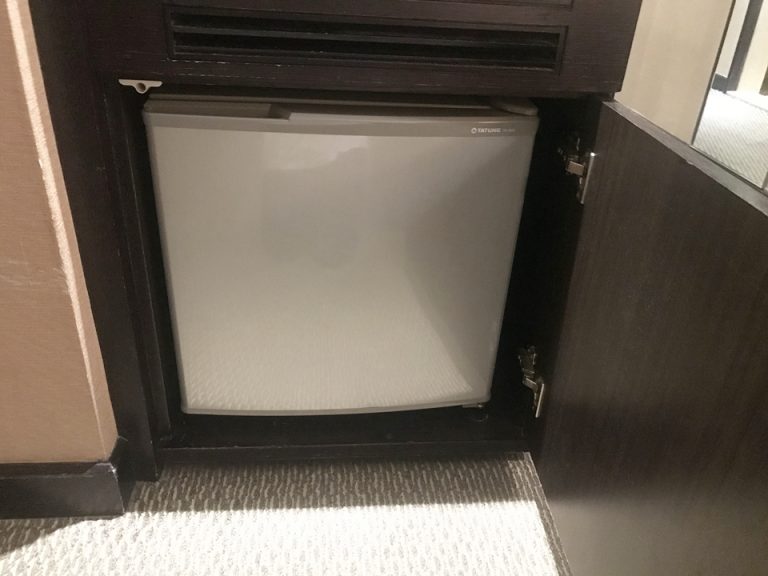 冷蔵庫外から