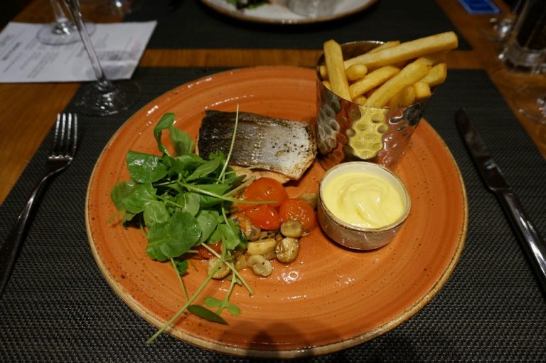 レストランPODIUMメイン1