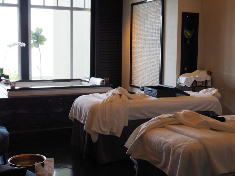 エステ 2人部屋です シャワールームとトイレが付いている部屋でした