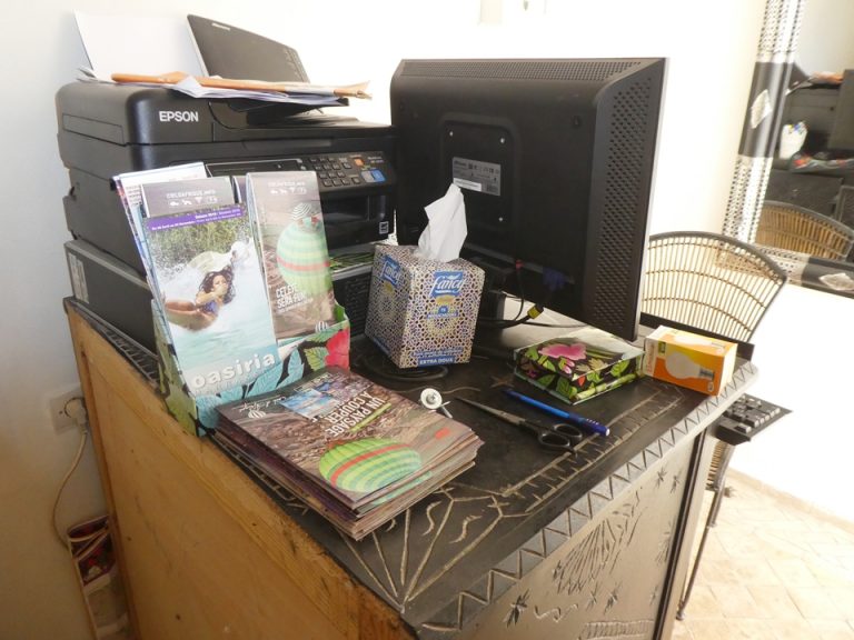 フロントカウンター