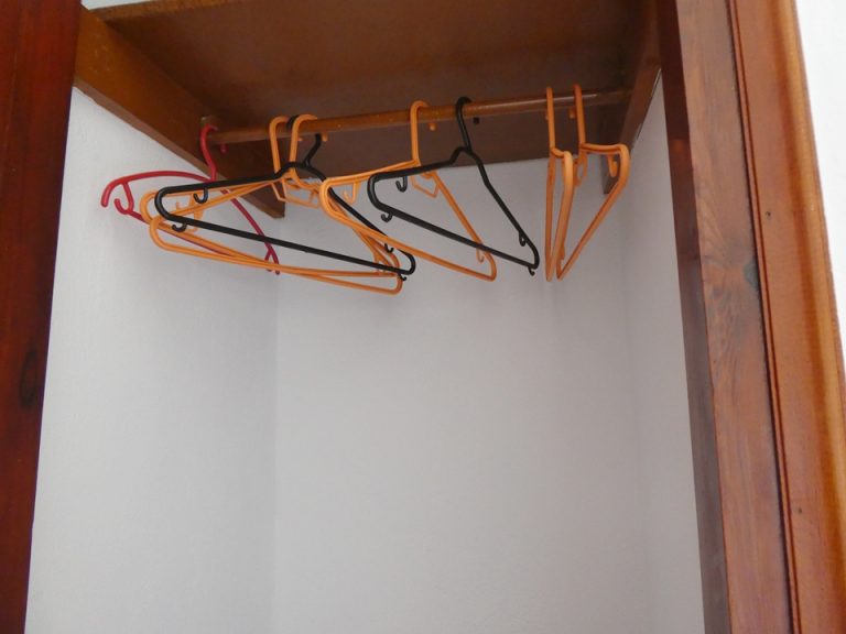 クローゼット外観(開けた状態)