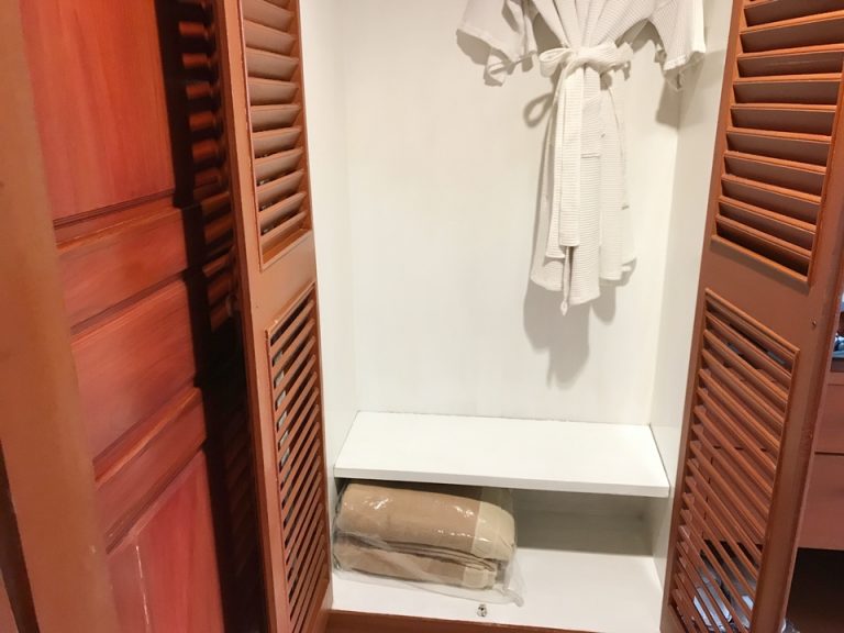 クローゼット中4