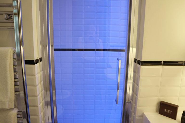 シャワールーム入り口