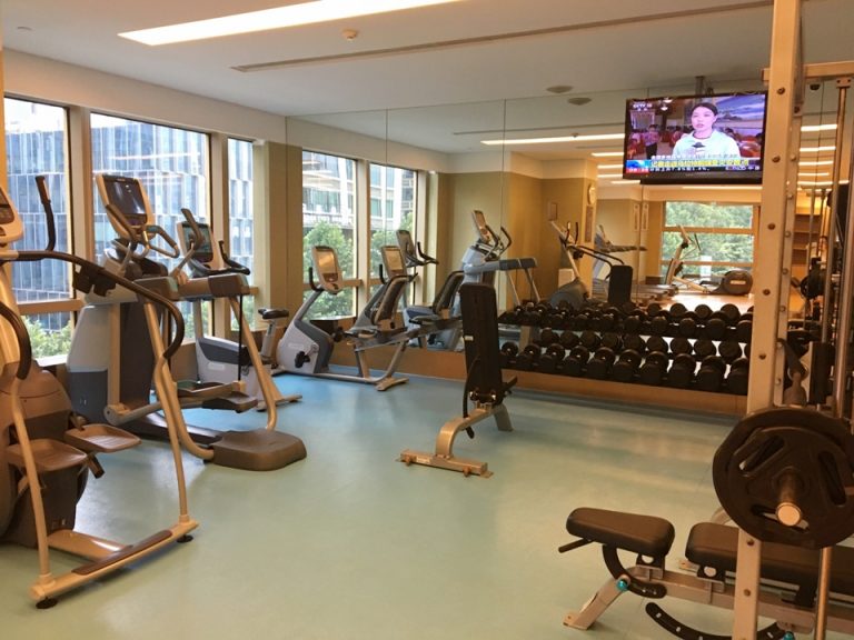 ステップマシーン、バイク、ウェイト