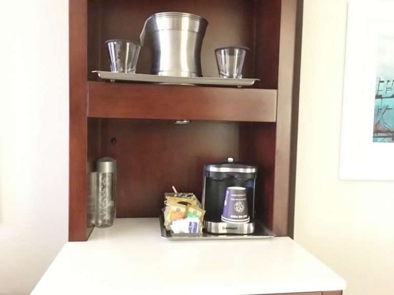 ミニバー・カフェコーナー