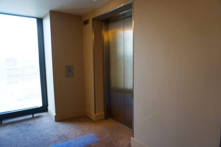 12階のエレベーター