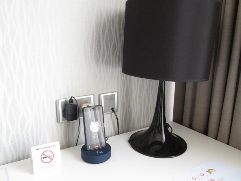 無料の貸し出しスマホ