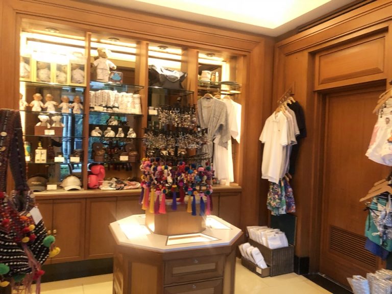 ペニンシュラのグッズがあれこれ売ってます