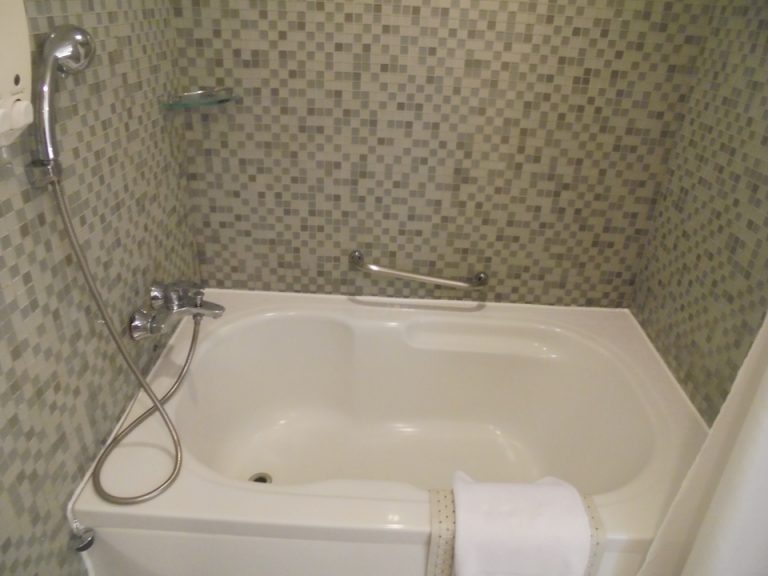 シャワー、バスタブ2