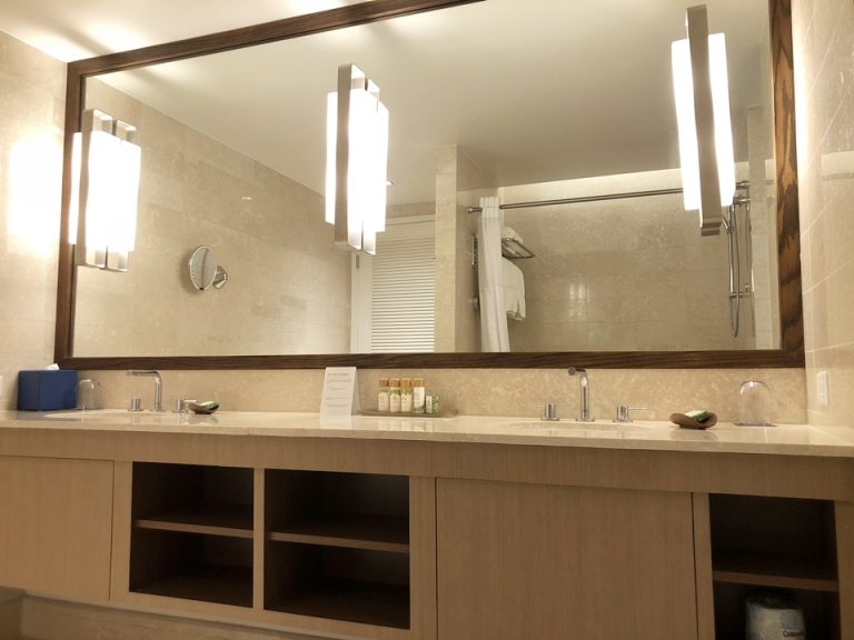 シンク下も収納になっています。