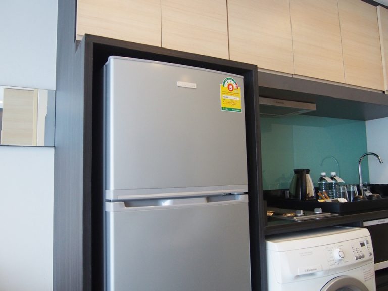 冷蔵庫(閉じた状態)