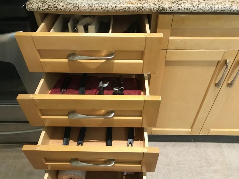 キッチン内ユーテンシル