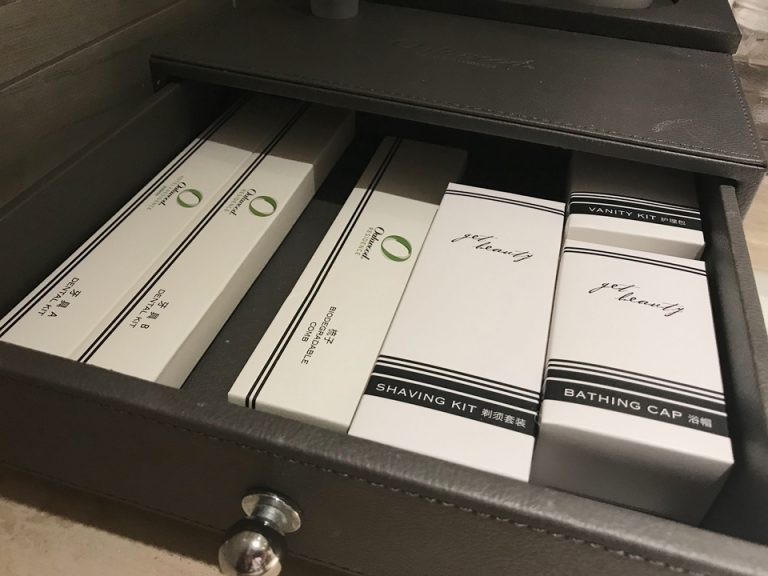 アメニティ、歯ブラシやカミソリ有