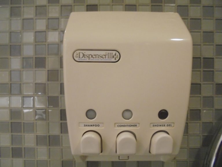 備え付けシャンプー、コンディショナー、ボディソープ