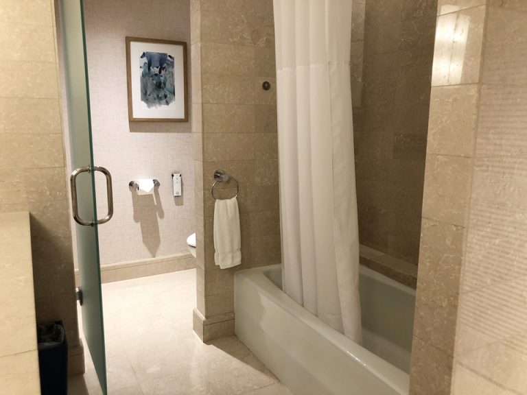 バスタブもありました。