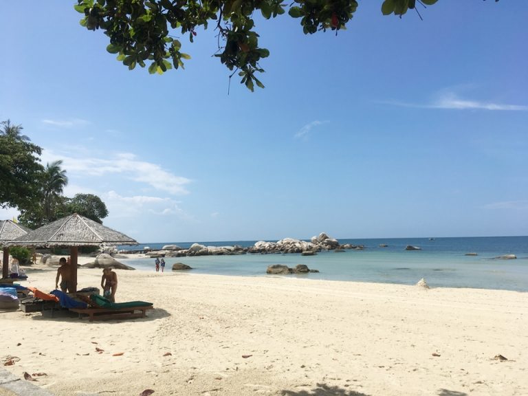 晴れていると海が青く見えてすごく綺麗でした。