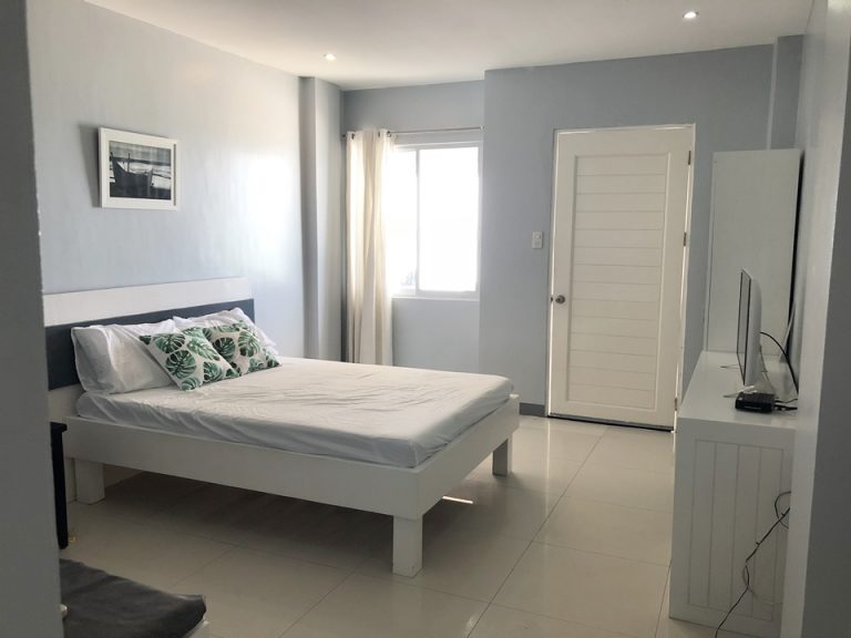 客室全体(入口逆方向から)