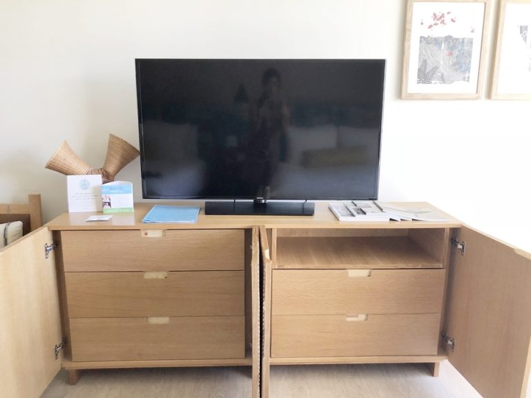 テレビ台【開】