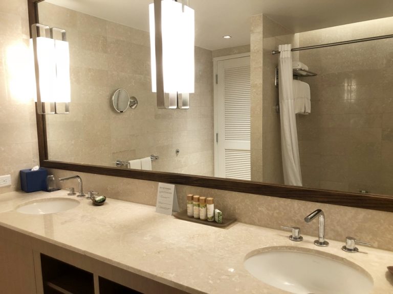 洗面台 とても広くシンクも2つあり使いやすかったです。