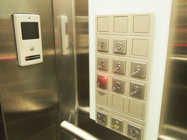 エレベーター回数ボタン