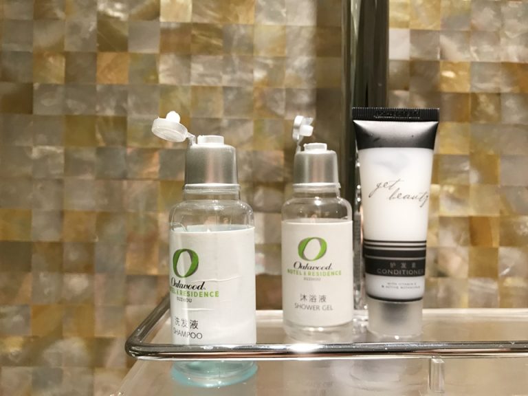 アメニティの蓋は、フリップトップで開け閉めしやすくGood