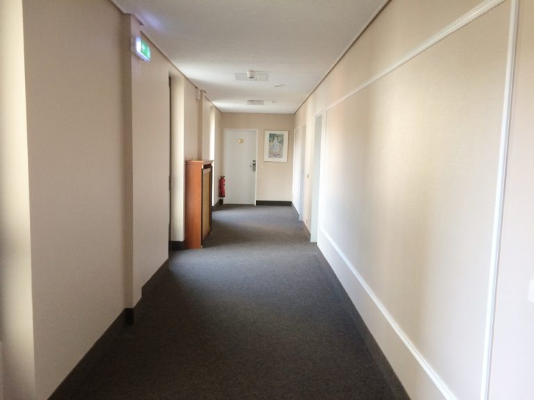 部屋前廊下