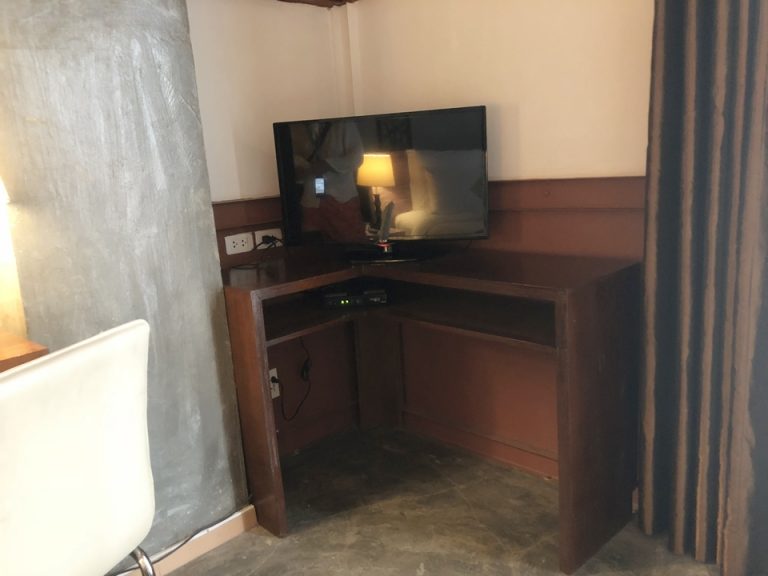 ベット方向からTV