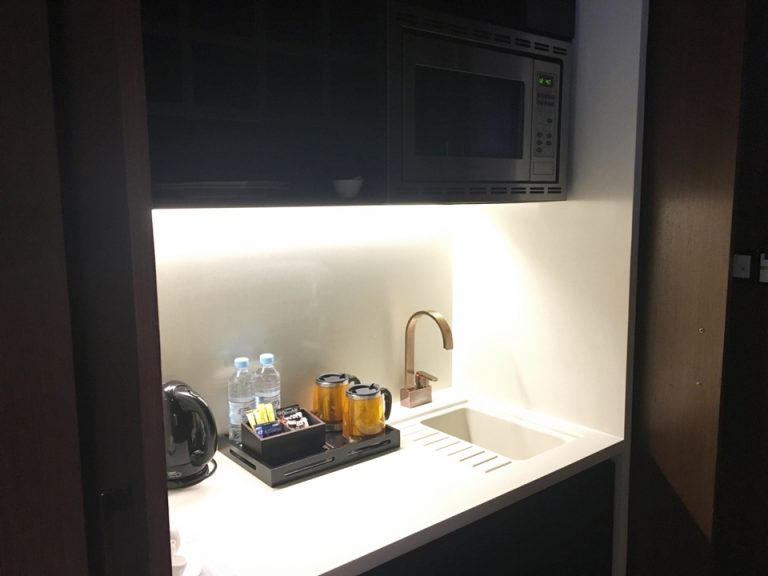 客室入ってすぐ右手にあるミニキッチン