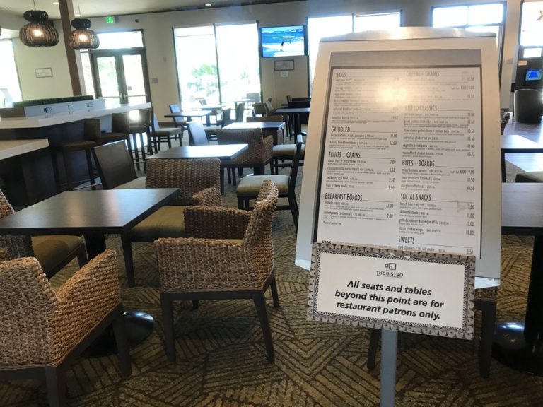 オープンスタイルのレストラン