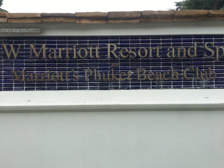 外観_メインエントランス