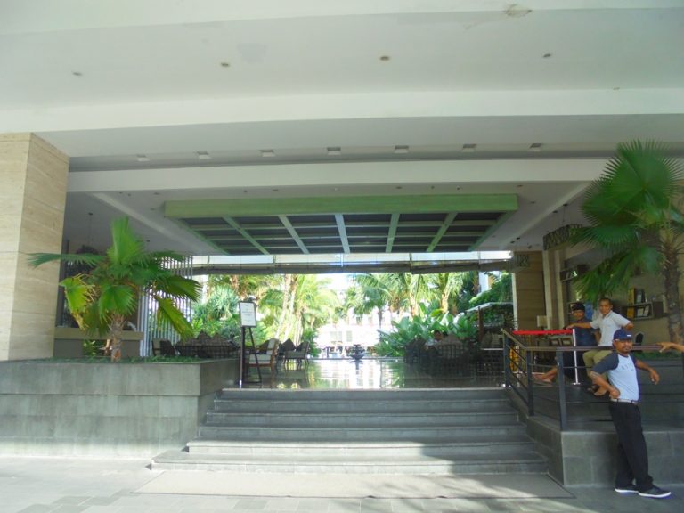 開放感のある入り口は扉がありません