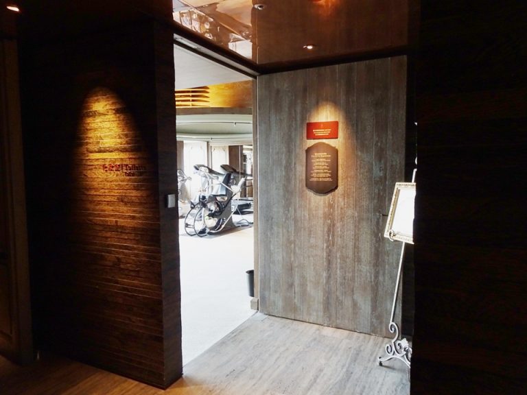 スポーツジム_17F入口の様子