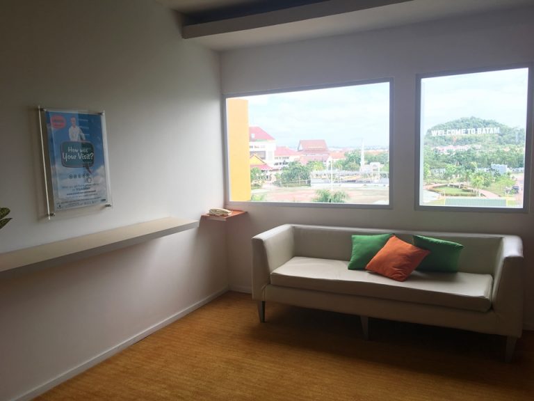 6階エレベーターフロア