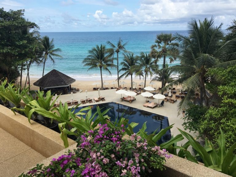 プールとビーチ (2)