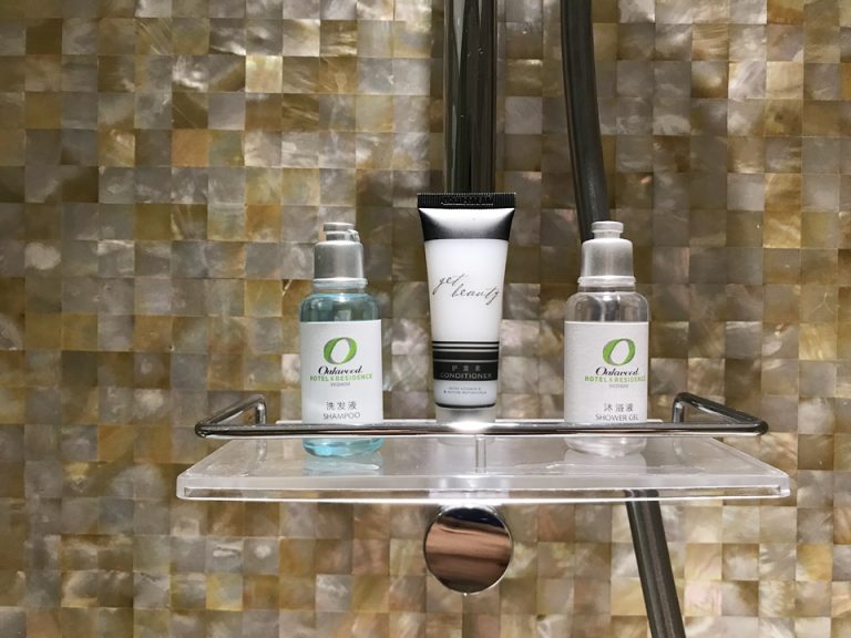 シャワールームのアメニティ