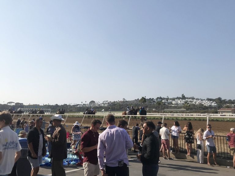 デルマーレーストラック メイン側