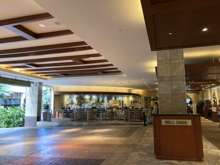 エントランス内観 (1)